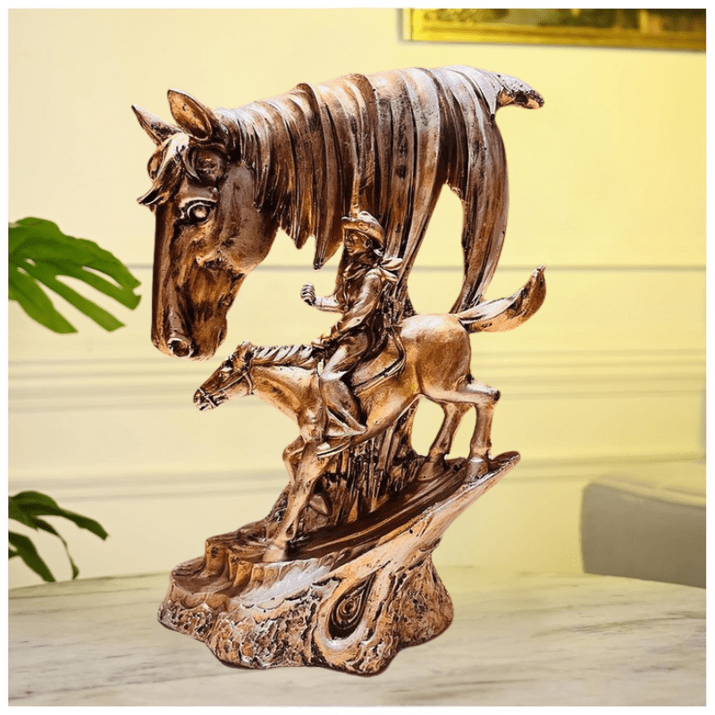 Golden Horse with hunter RM14